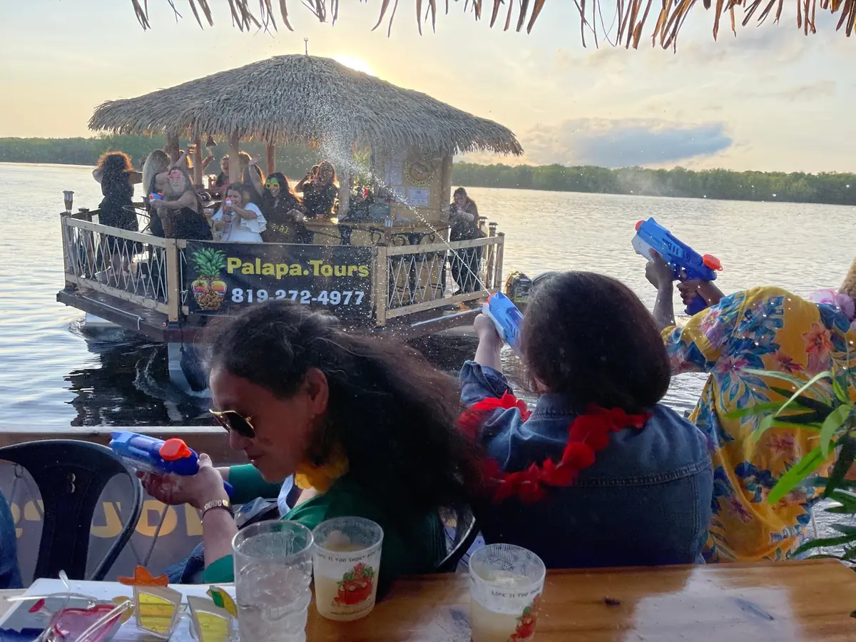 Palapa Cruise: Private Charter on the Ottawa River